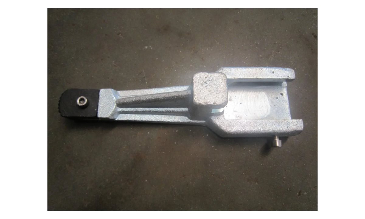  Комплект зажимов 4 к шиномонтажу MT-296 и MT-298 (4шт) TCS52B/C AE&T (1)