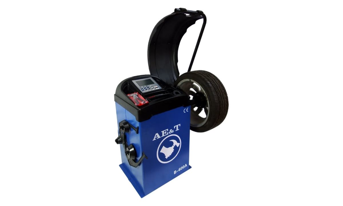  Стенд балансировочный B-600A AE&T (1)