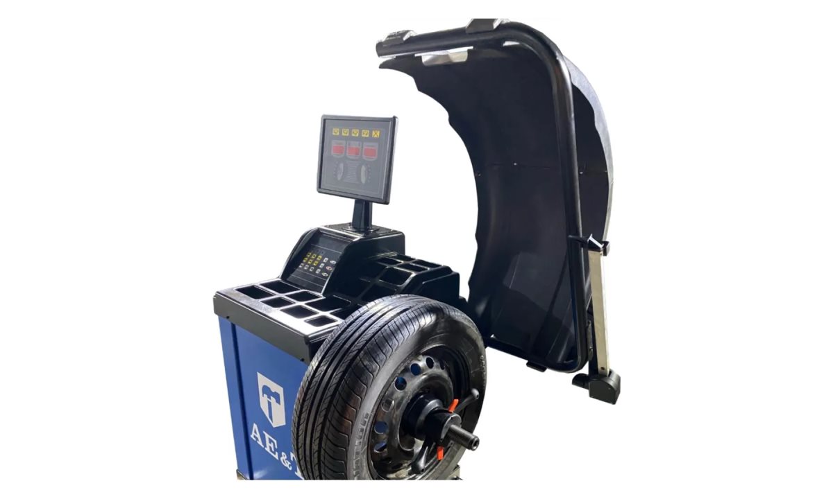  Балансировочный станок B-829 AE&T (1)