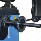  Станок балансировочный с вынос. дисплеем, автомат. ввод 2-х параметров колеса, вес колеса до 70 кг. мни (5)