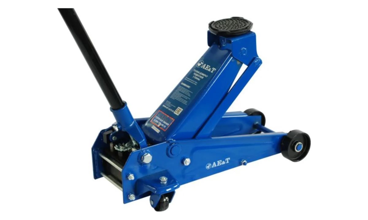  Домкрат подкатной T31203A AE&T 3т профессиональный (0)
