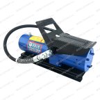 Насос пневмогидравлический 0.69л со шлангом T08069 AE&T фото