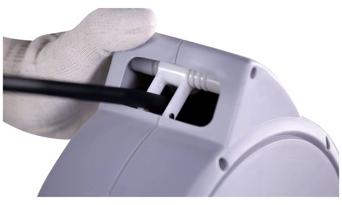  KraftWell KRW1731.C8 Катушка для раздачи воздуха/воды, закрытая пластиковая (1)