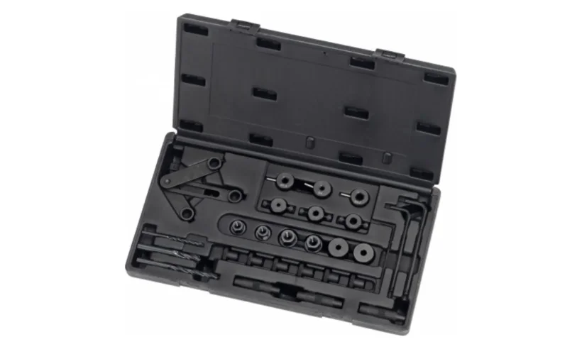 Комплект направляющих для высверливания сломанных шпилек фото