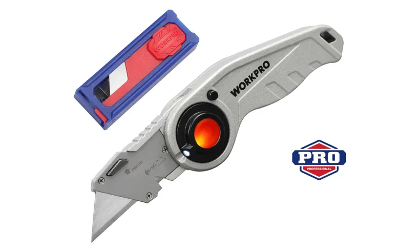 Нож универсальный складной со сменными лезвиями с подсветкой WP211009 WORKPRO фото