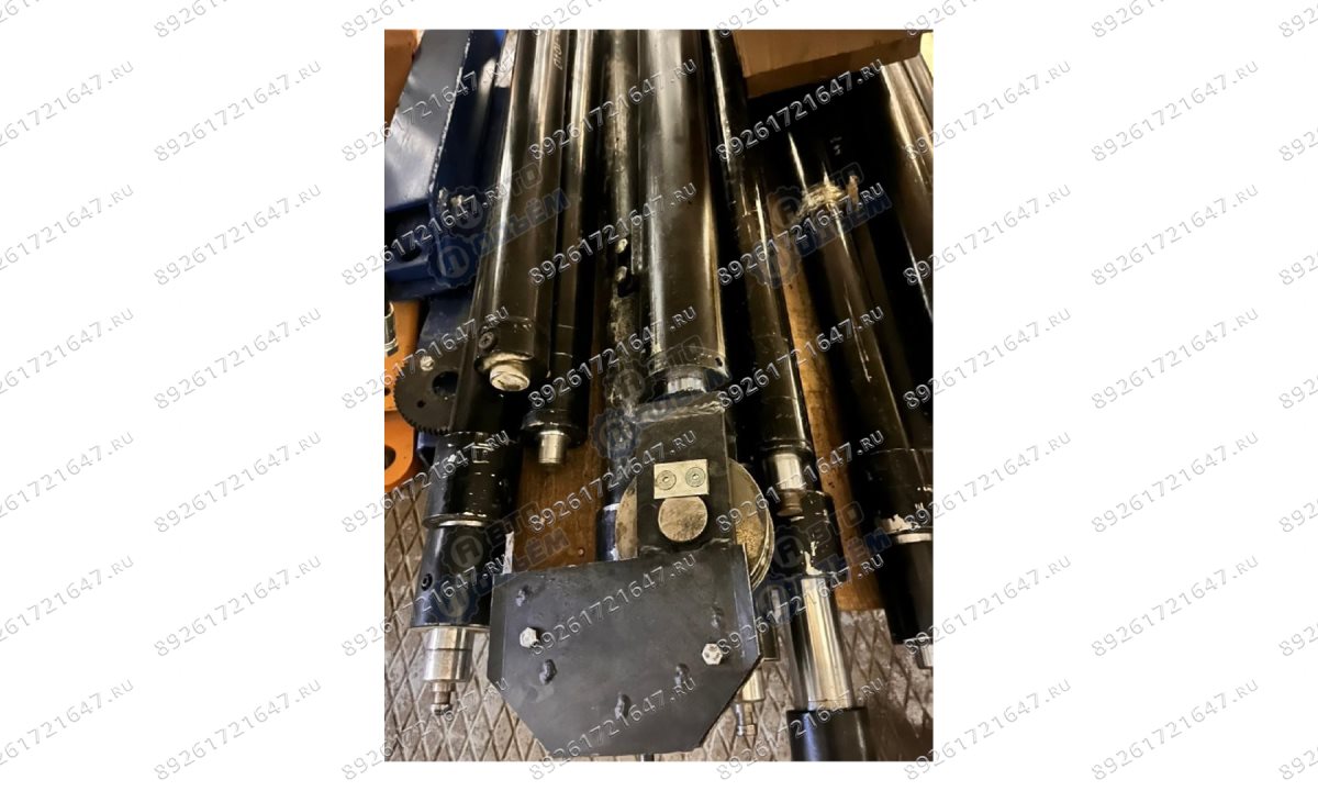  Цилиндр гидравлический б/у на подъёмник OMA 512 (1)