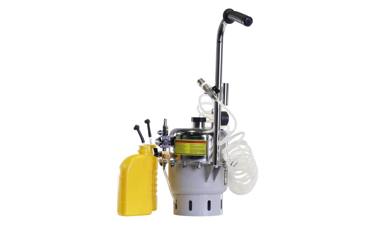  KraftWell KRW1883 Устройство пневматическое для прокачки гидросистем автомобиля (1)