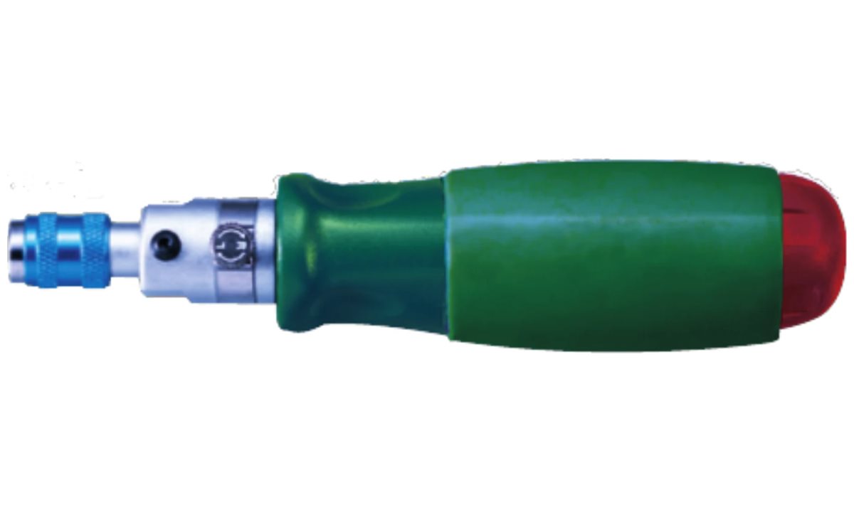  0004 отвертка для бит с фиксатором и трещоточным механизмом 165 мм (0)