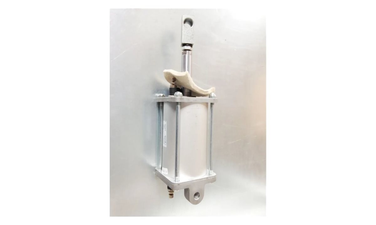  KraftWell 6000070 Пневмоцилиндр откидной колонны (1)