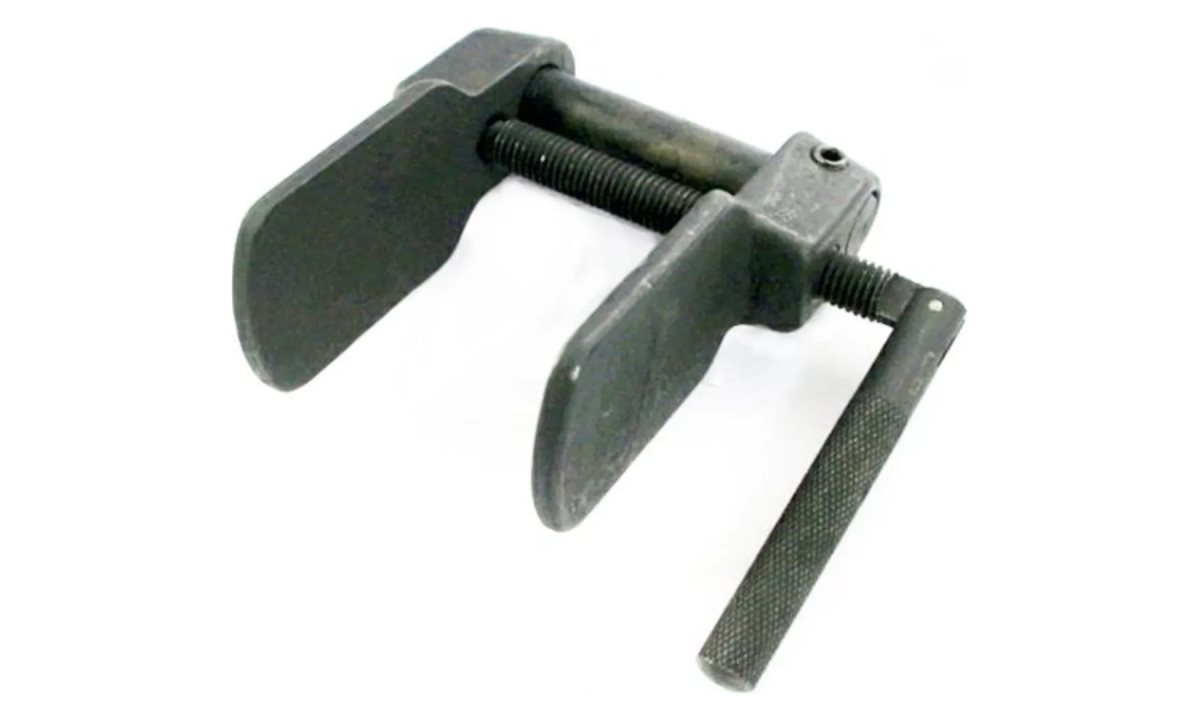  Инструмент сведения тормозных цилиндров TA-B1019 AE&T (0)