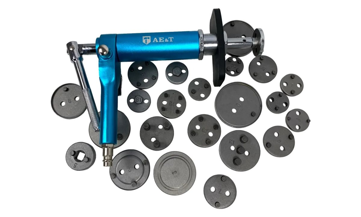  Инструмент сведения тормозных цилиндров пневматический (21 предмет) TA-B1073 AE&T (1)