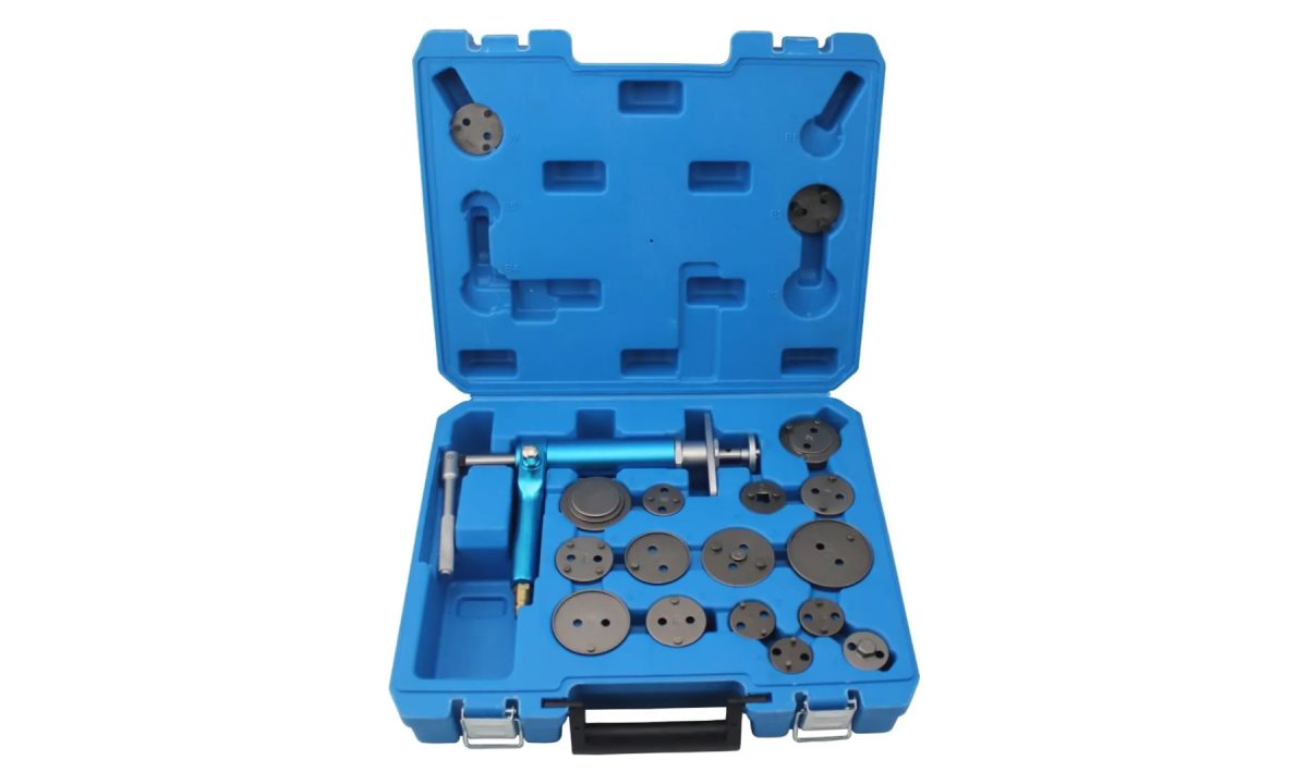  Инструмент сведения тормозных цилиндров пневматический (18 предметов) TA-B1074 AE&T (1)