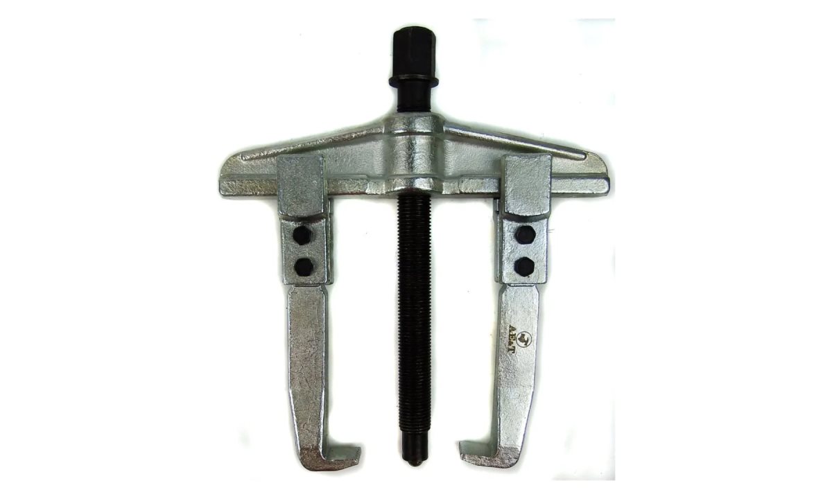  Съемник 2-лапый 150*150мм TA-D1028-3 AE&T (1)