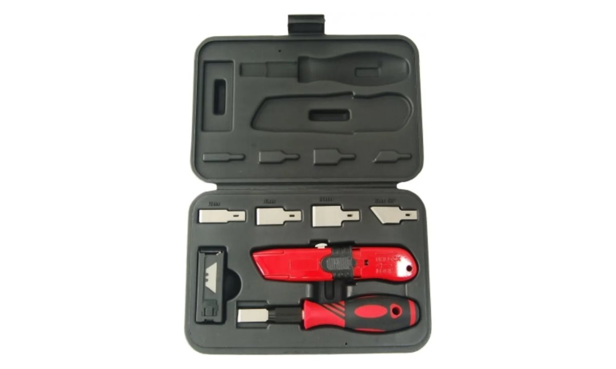  Набор ножей и скребков (0)