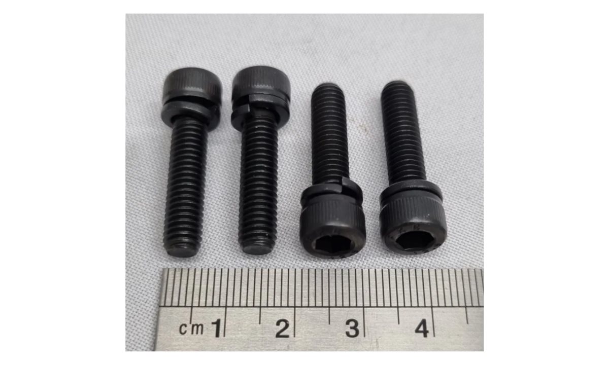  Винт крепления задней крышки корпуса 113SP39 (0)