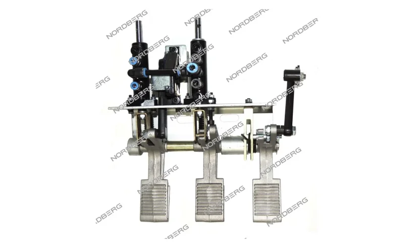 Узел педальный (3 педали в сборе) для 4638 NORDBERG 6000230 фото